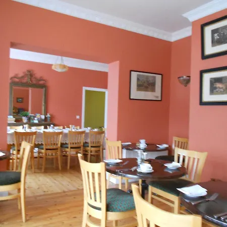 The Yellow House Bed and breakfast