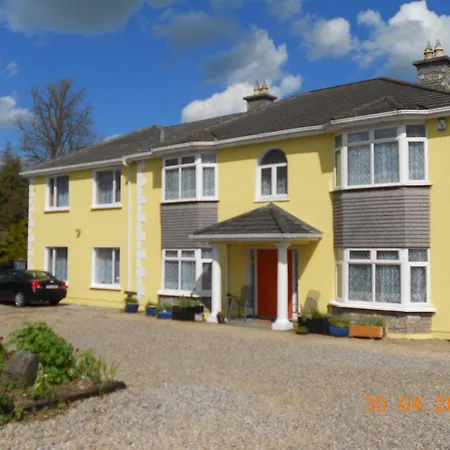 Bed & Breakfast The Yellow House Navan