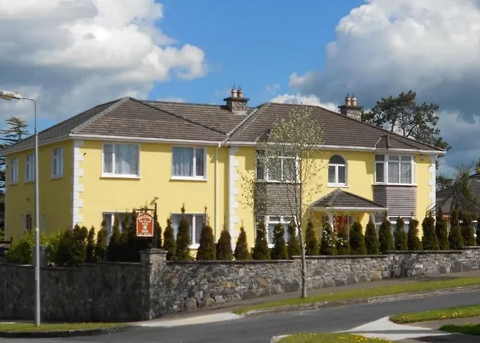 Bed & Breakfast The Yellow House 4*