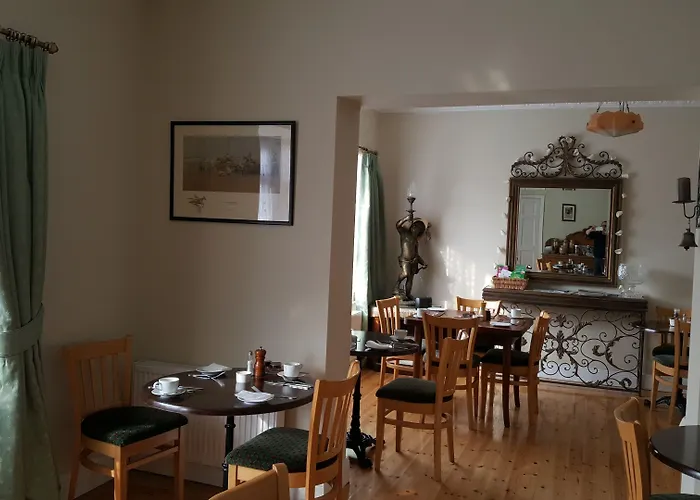 The Yellow House Bed & Breakfast 4*