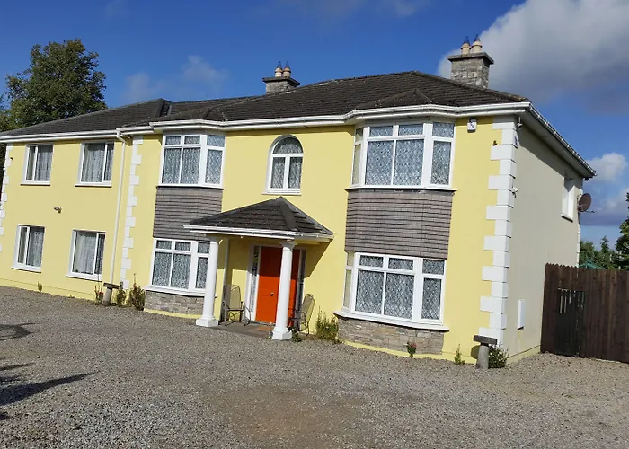 Bed & Breakfast The Yellow House 4*